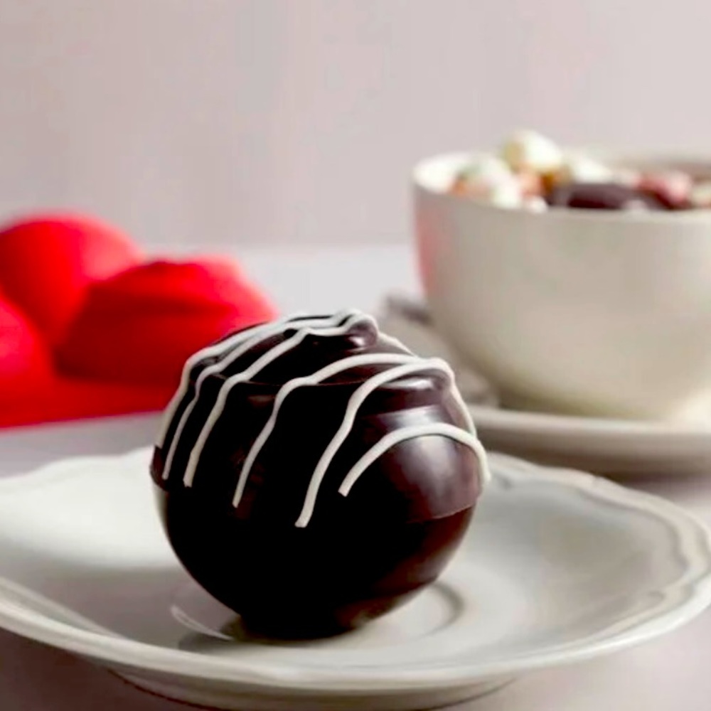 Bennkai Hot Chocolate Bomb Maker-NWT!!